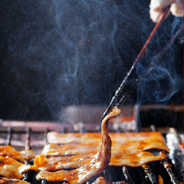  1枚1枚丁寧に焼き上げます